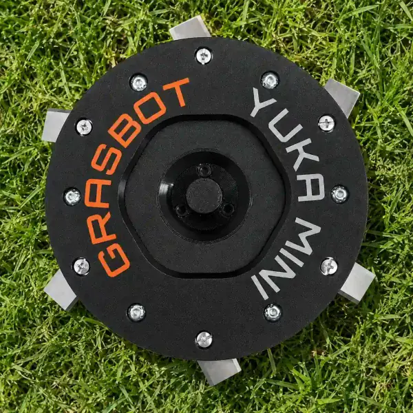 Mähteller für Mammotion YUKA Mini im Rasen